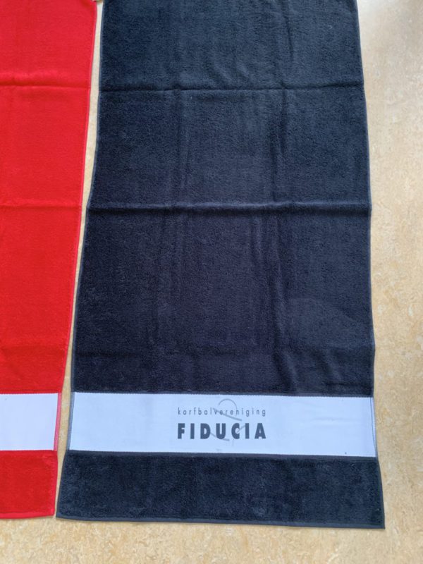 Fiducia handdoek (zwart)